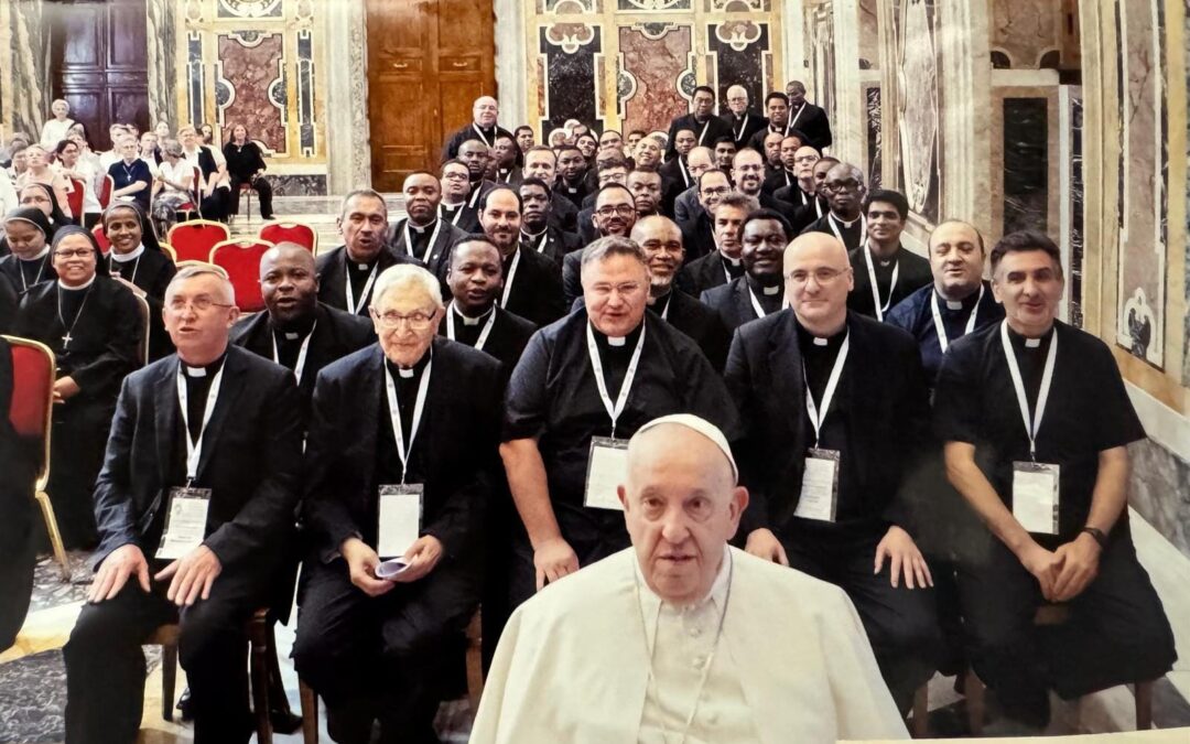 El Papa Francisco alienta la vocación y el trabajo de 4 congregaciones religiosas.
